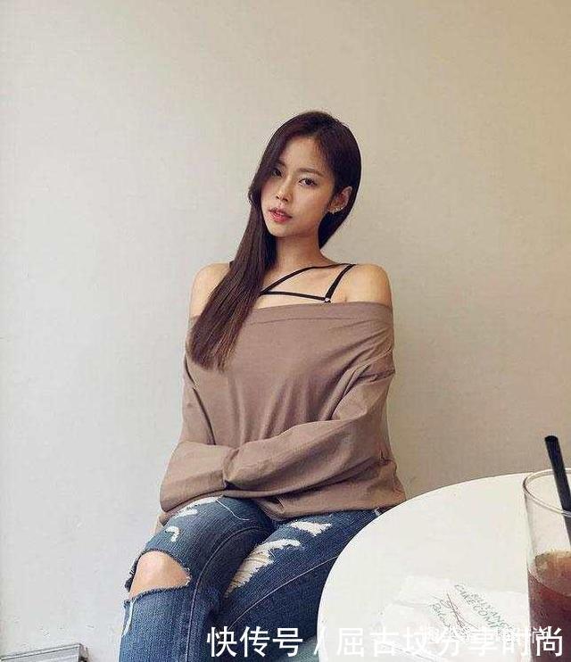 街拍,紧身裤搭配好,也的一样青春动人,少女感十足!