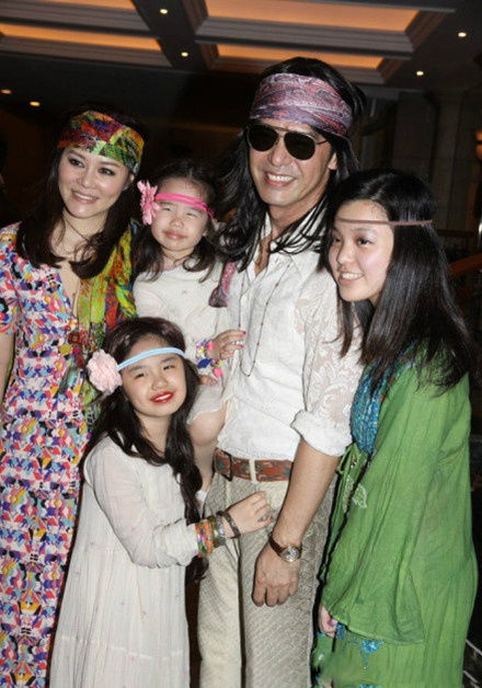 我现在70岁了,去和前妻生的儿子那里养老好?