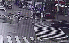 搞笑gif:姑娘 听我解释 我什么都没看到