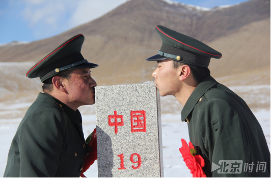 帕米尔高原:最后一次亲吻你—我的界碑