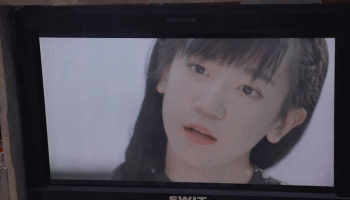 粉丝喜欢喊他天泽贝贝,是个说话做事蛮温柔的少年,还有点小害羞.