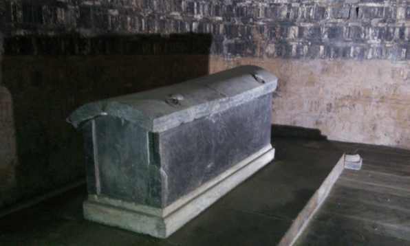 挖掘过去的阴影,梦见白色棺材的深层解析 挖掘过去的阴影,梦见白色棺材的深层解析