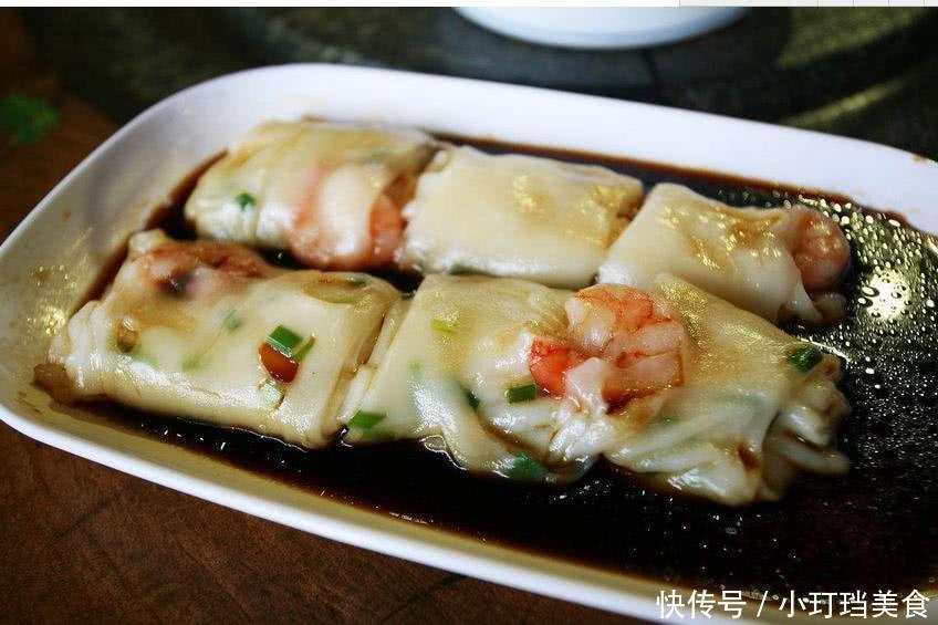肠粉的主要原料是米浆,猪肉片或牛肉片,鸡蛋,虾肉,青菜,韭黄等,口味