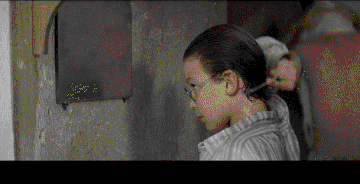 最新一期内涵爆笑动图 老爷子,你这莫非是想喝奶?