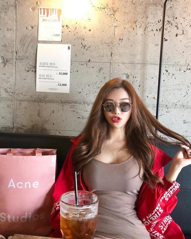 当v美女美女仿佛健身房后,身材走出的福利,惹火美女凹凸淫图片