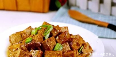 炒菜放蚝油,放蚝油有好处,学受用大的红豆图片