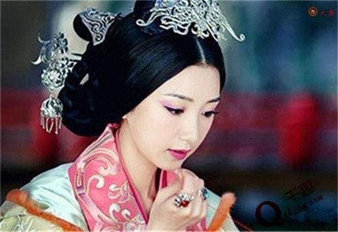 俗话说:娶妻娶德,娶妾娶色,尤其是古代皇家更是如此,皇后并不一定是