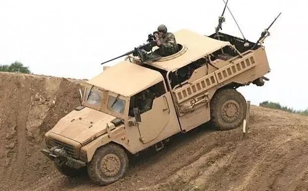 【盘点】各国超强军用越野车,你不会只知道大兵配悍马