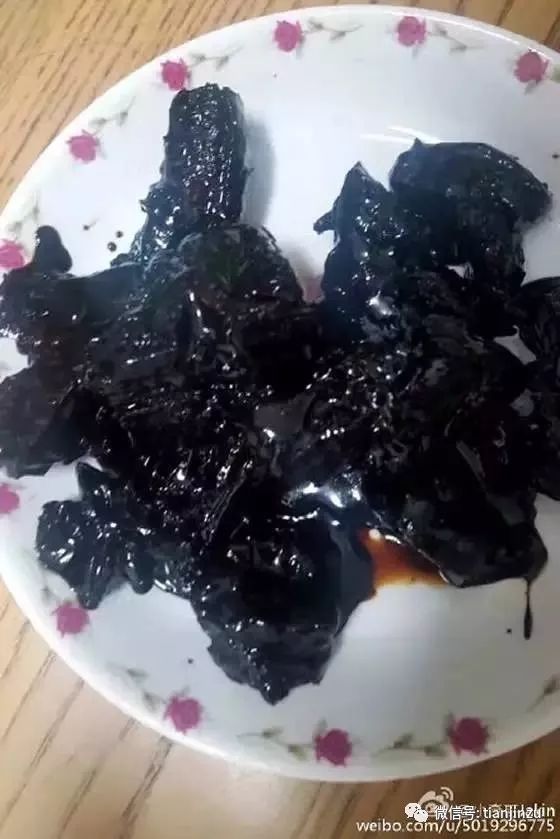 天津网友晒图爆料女友把鱼炸成这样,鱼临死前表示"鬼知道我经历了什么