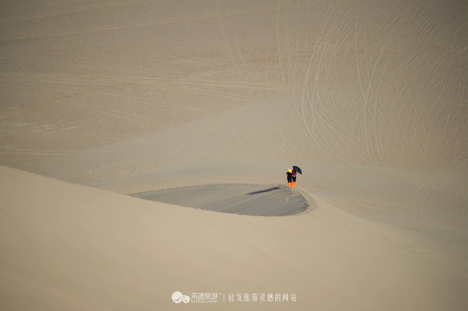 三千繁华,终为百年一指流沙