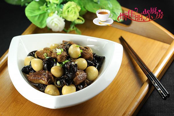 鹌鹑排骨蛋烧木耳高压锅压营养有排骨吗图片