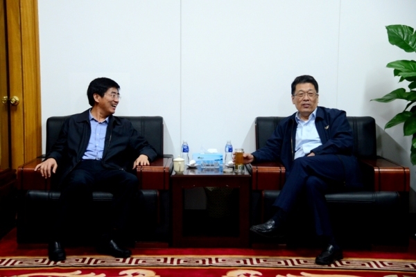 王亮副市长简历