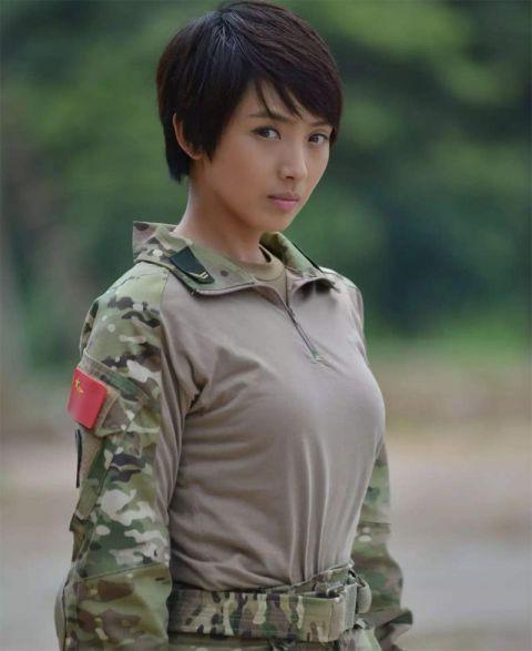 出道22年低调零绯闻,演了17次男主都未走红,老婆名气比他高