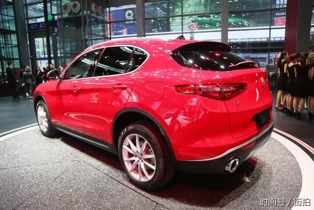 实拍阿尔法·罗密欧首款suv车型stelvio,起价42万!