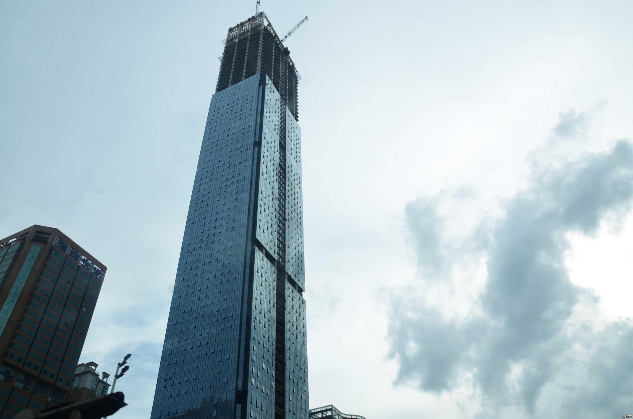 在庆祝大会发言的陆建新：中建科工总工程师，中国摩天大楼钢构第一人_新浪新闻