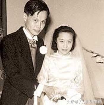 杨振宁又回国发展,妻子去世一年就娶了当时才28的翁帆.