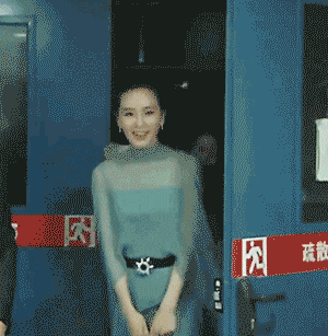 40岁女人脸上一阵一阵发热,出汗是什么原因