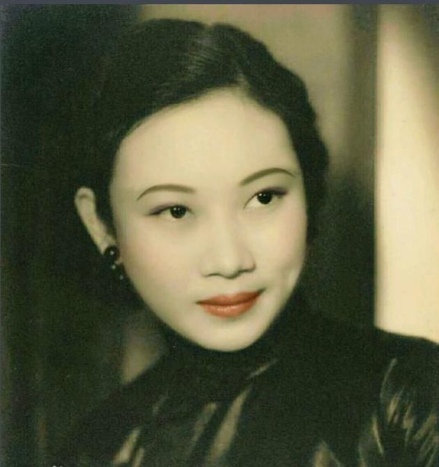 胡蝶(1908年-1989年,原名胡瑞华,民国电影皇后,被誉为民国第一美女