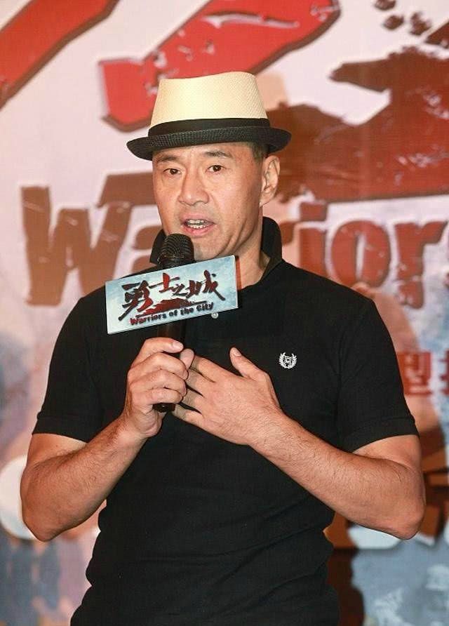 下面4个明星,我猜你肯定只认识甄子丹,要全认识叫你一声大佬