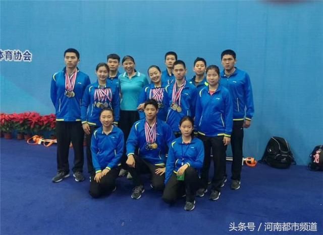 宁泽涛启蒙教练亲自执教 河南这支游泳队全锦赛狂揽19