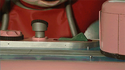 天线宝宝的八个真相:喝涂料,睡微波炉,扮演者有位中国