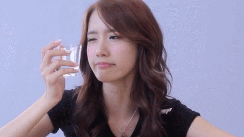 搞笑gif:私房钱这么藏真发现不了