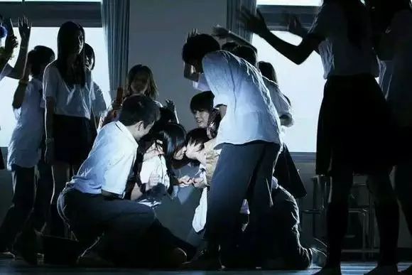 那个被残酷凌辱的女学生,终于…… | 有故事的人