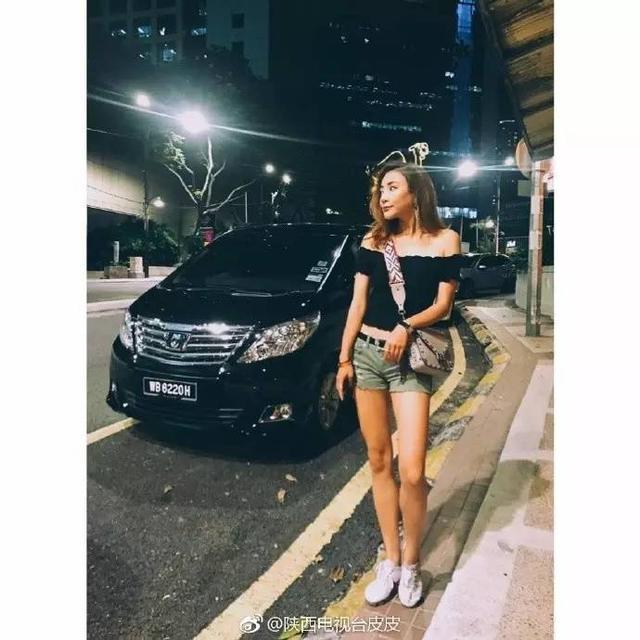 陕西美女主持人皮皮在国外街头随拍也很漂亮 身材火辣