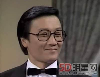 1980年,谢贤拍摄电视剧《千王之王,在剧中饰演"罗四海"一绝,在剧中