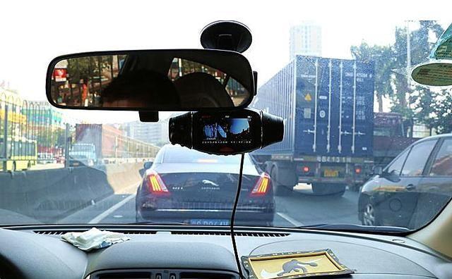 红绿灯路口的监控录像可以保存多久昨天晚上我