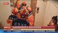 电梯超载致事故多发 消防员紧急救援
