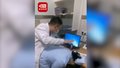 生死3分钟！2岁孩子吃饭被卡窒息 护士与家长视频紧急传授海姆立克