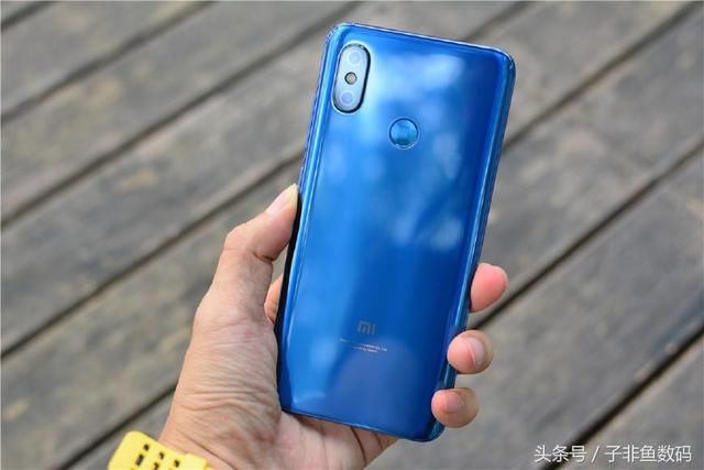 一直被吐槽的小米8:18天发货量破百万?网友:没