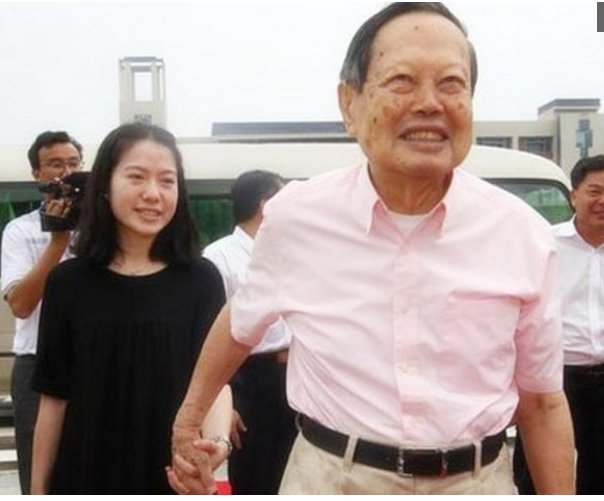 28岁翁帆终于说出13年前为何嫁给82岁的杨振