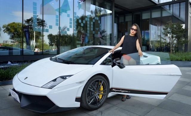 彩蝶大乐透18052期黄金胆码推荐 这一注7+3可