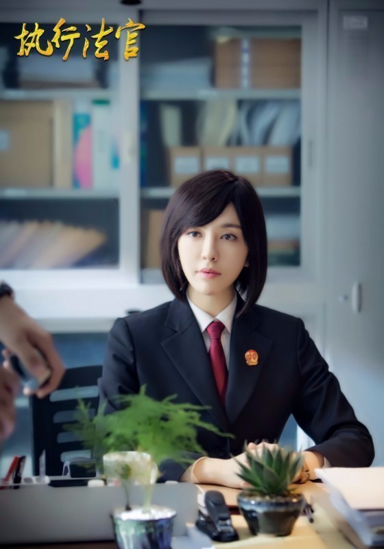 吕佳容后台强大动作频频 宣传团队大换血(图2)