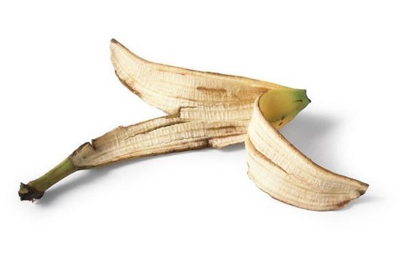 香蕉不仅可以吃,香蕉皮还可以消炎杀菌的功效
