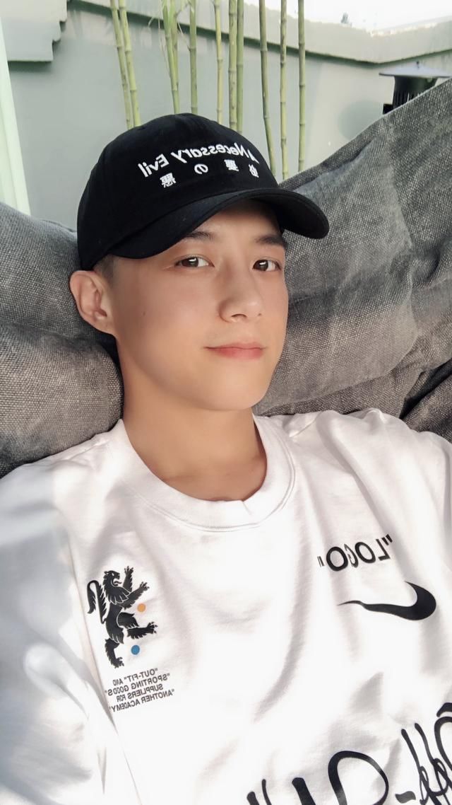 了你》中凭借实力脱颖而出,曾经还和王晓晨有