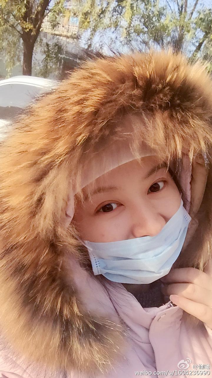 "眉庄小主"斓曦产后半年晒自拍 被赞素颜女神