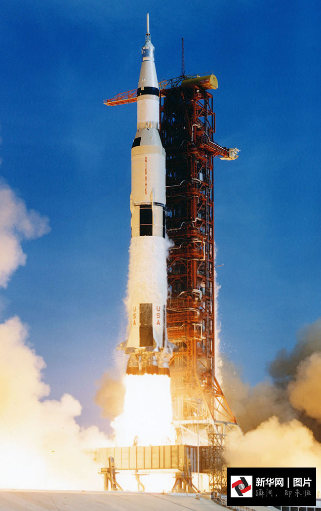 照片回看人类首次登月全程