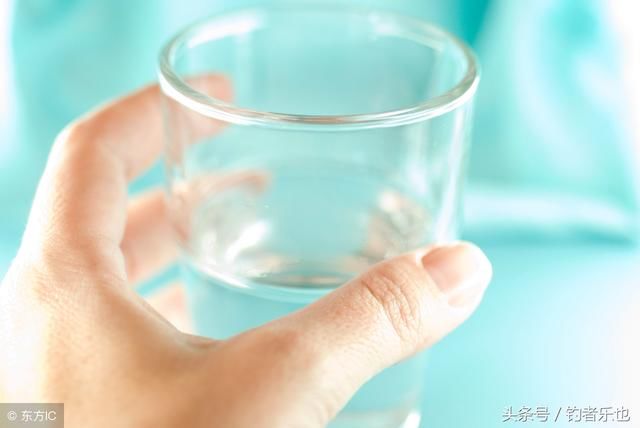 蜂蜜生姜水可治老年斑,有助于排出体内色素!