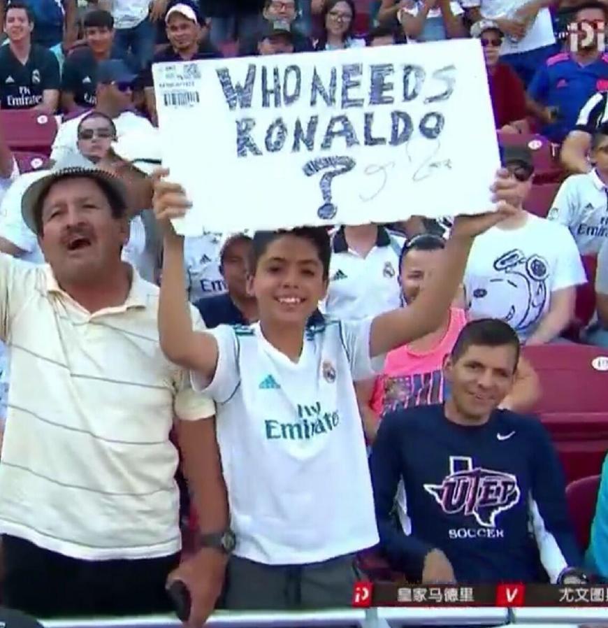 C罗人走茶凉!3比1逆转尤文 皇马小球迷高举标