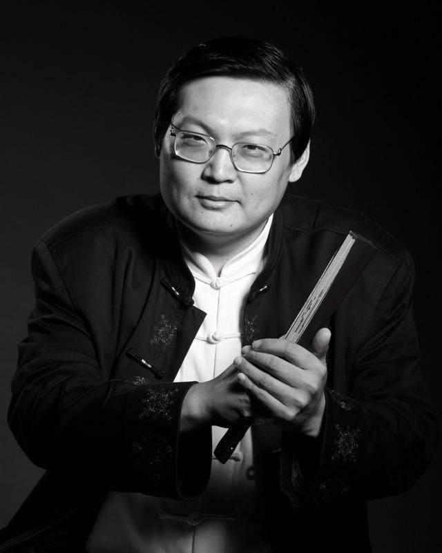 为何如今老梁的节目全都停播了,他究竟说了什么不该说的话