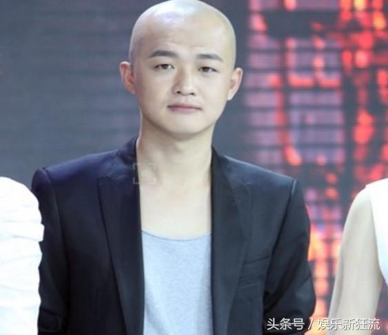 包贝尔又火了,自爆同时交往七个人,老婆自残,还