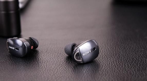 无线蓝牙耳机怎么充 t01028c7e950510a7f7.jpg?size=572x318