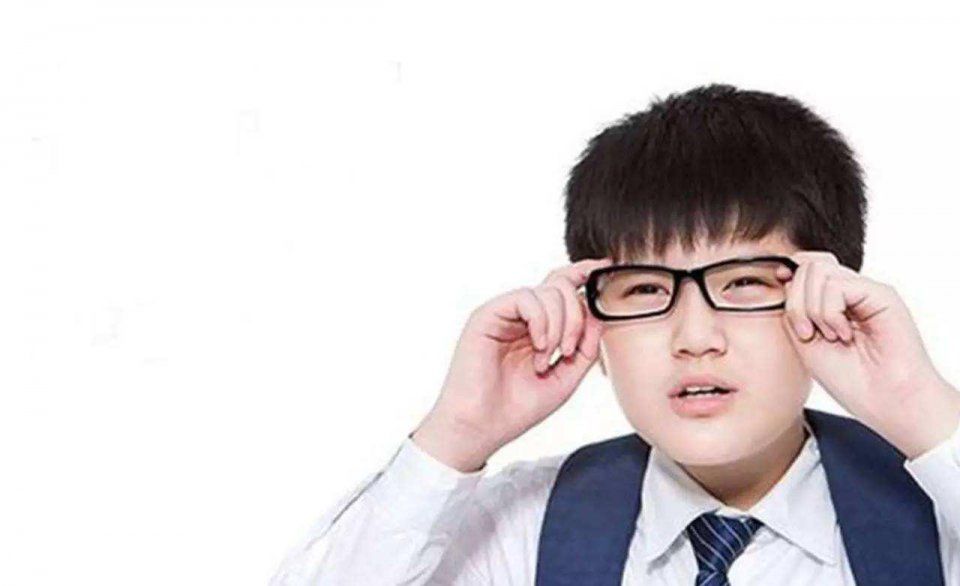 高度近视怎么办?这些方法帮忙解决近视烦恼