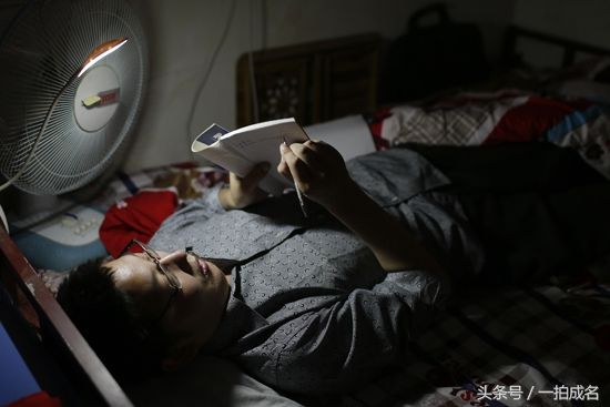 身残志坚义务补课十九年 爱心教师叶海涛用心