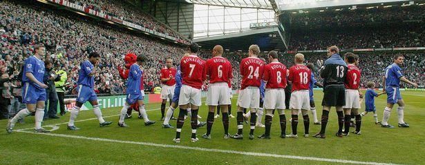 曼联客战曼城怕啥目送死敌夺冠!弗爵两受穆帅