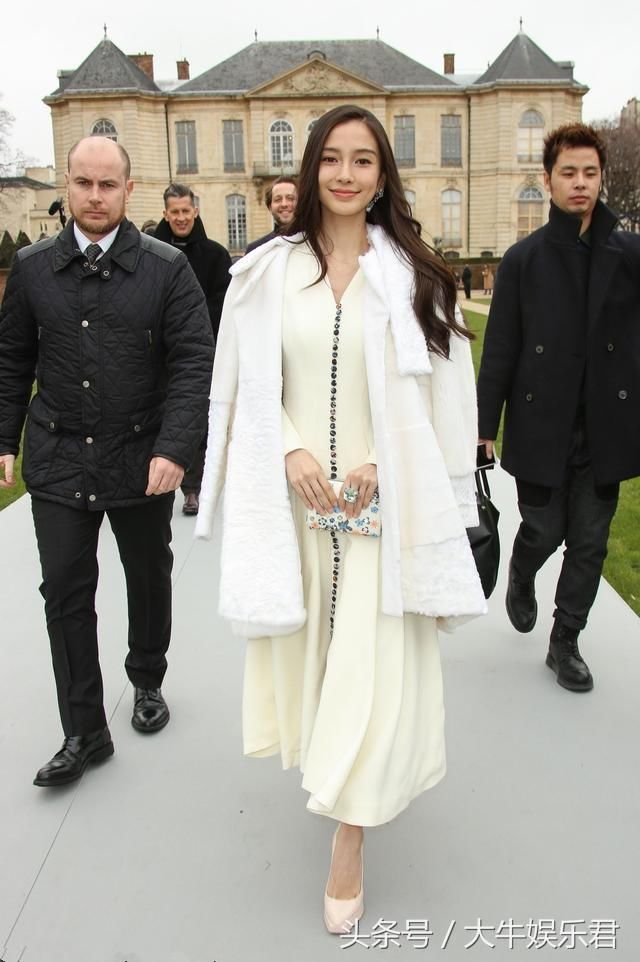 鞋子辣么多,baby杨颖竟然独爱这双高跟鞋!连续