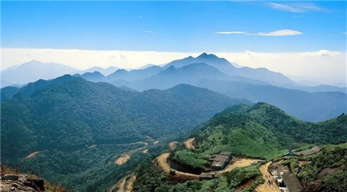 铁人齐聚蓝山源 决战广东第一峰(图6) 铁人齐聚蓝山源 决战广东第一峰(图6)